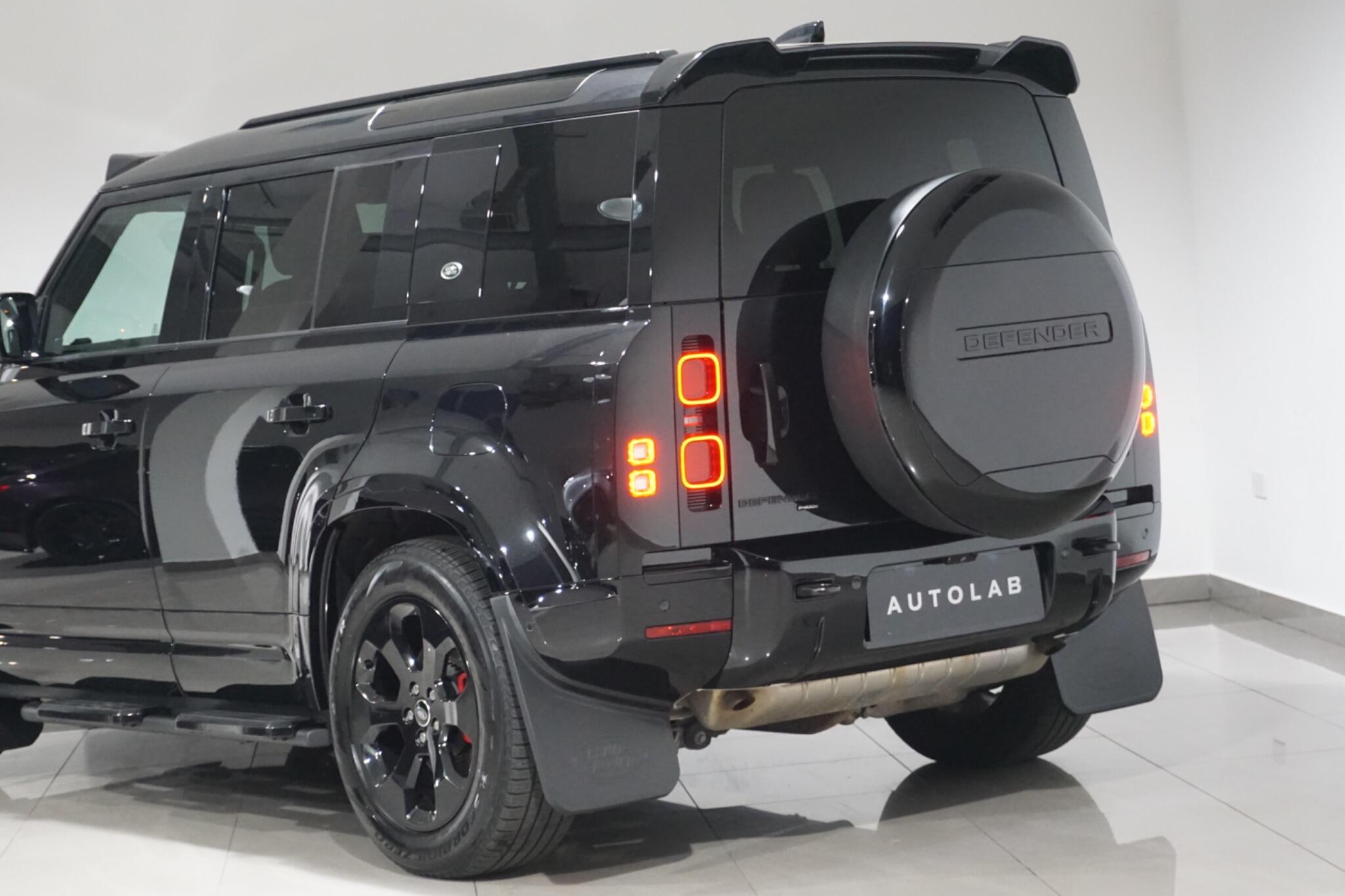 Land Rover Defender 110 2.0 P400e 15.4kWh X-Dynamic HSE SUV 5dr Petrol Plug-in Hybrid Auto 4WD Euro 6 (s/s) (404 ps)